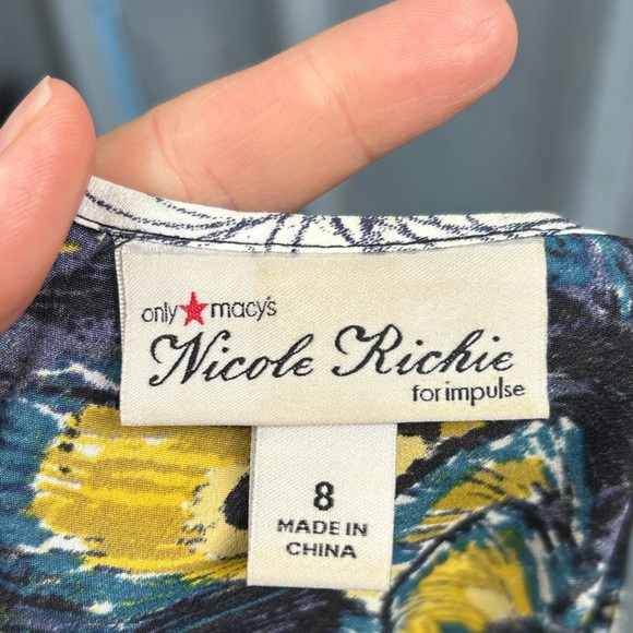 Nicole Richie for Impulse pleated patterned dress, size 8 - Picture 13 of 13